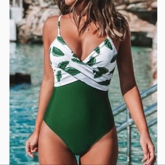 CUPSHE- Banana leaf twist top one piece swimsuit- Size XXL - Picture 1 of 9